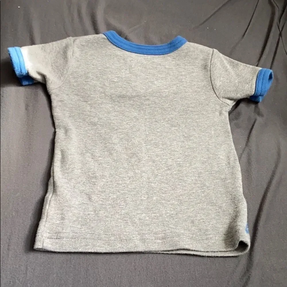 🍭6/$30 OshKosh race car short sleeve tee - 18m